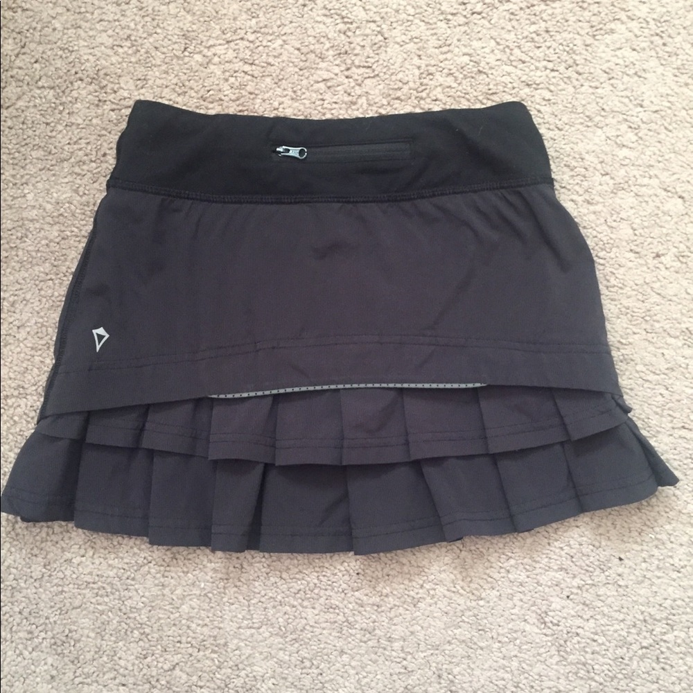 Ivivva. Skirt/shorts